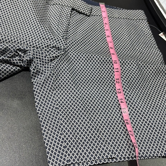 Adrienne Vittadini hip pocket, belt loop zip fly, navy blue pattern shorts - Picture 10 of 10